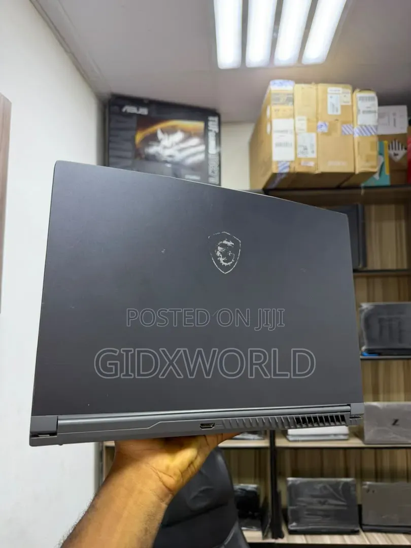 Laptop MSI GF75 Thin 16GB Intel Core i5 SSD 512GB