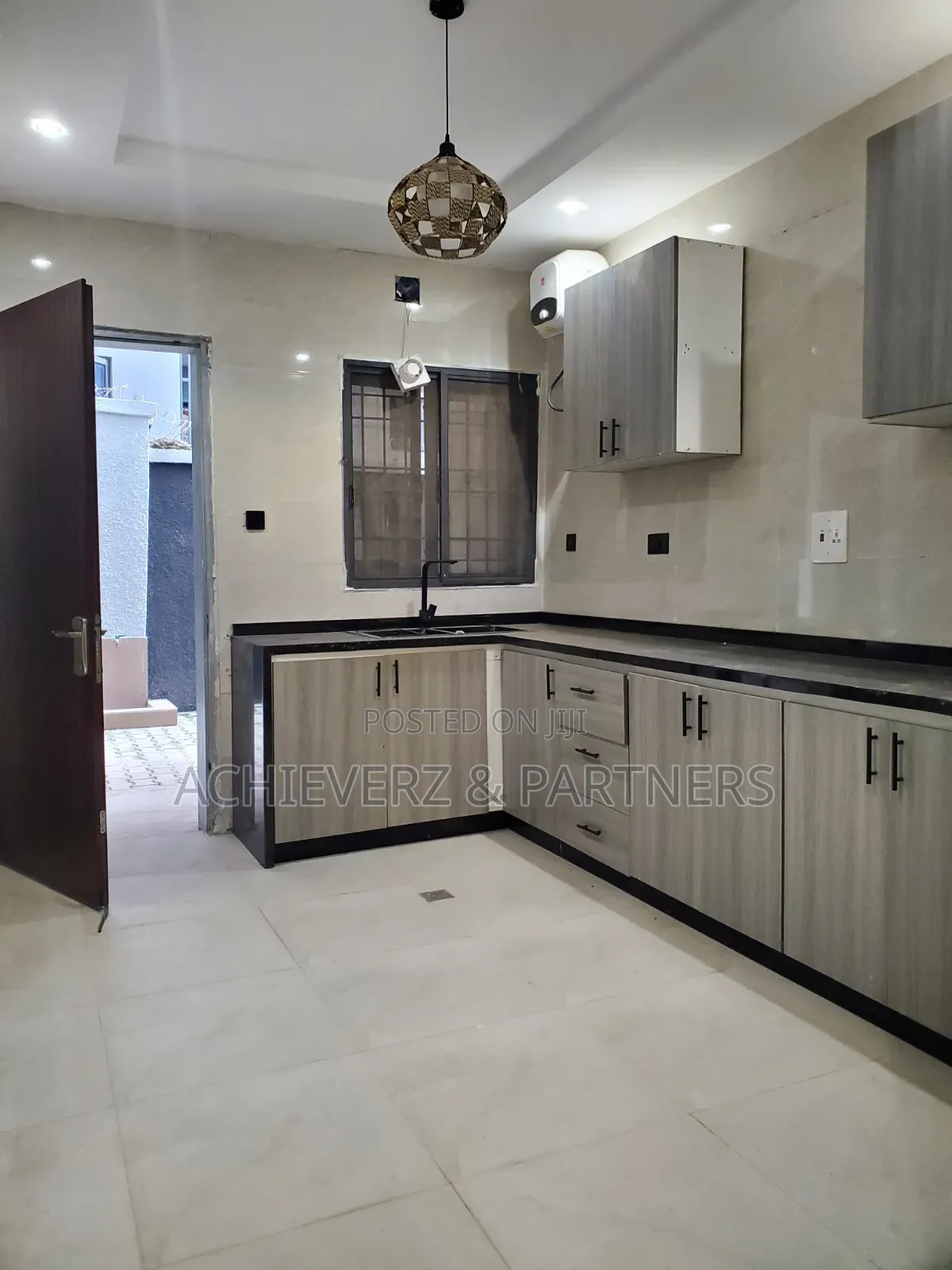 4bdrm Duplex in Jahi for sale