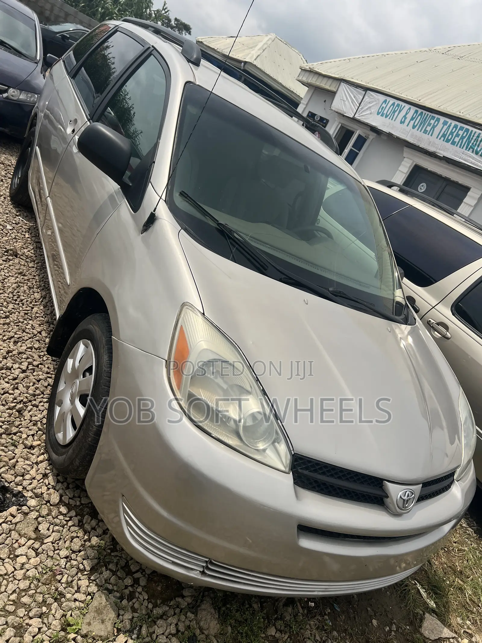 Toyota Sienna CE FWD (3.3L V6 5A) 2004 Silver