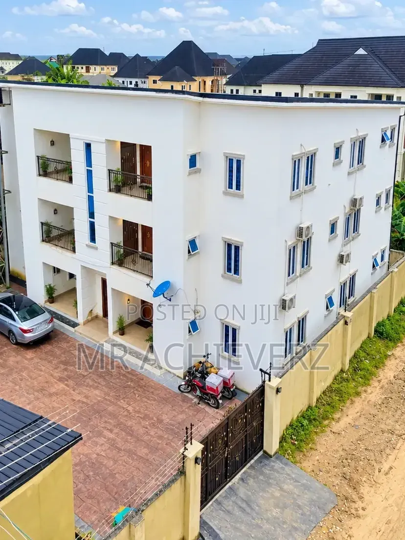 2bdrm Block of Flats in Sars Road, Obio-Akpor for sale