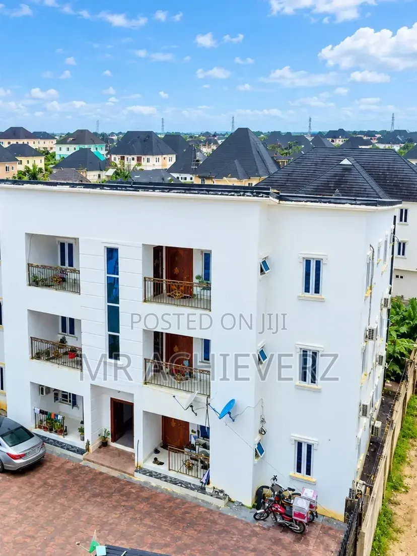 2bdrm Block of Flats in Sars Road, Obio-Akpor for sale