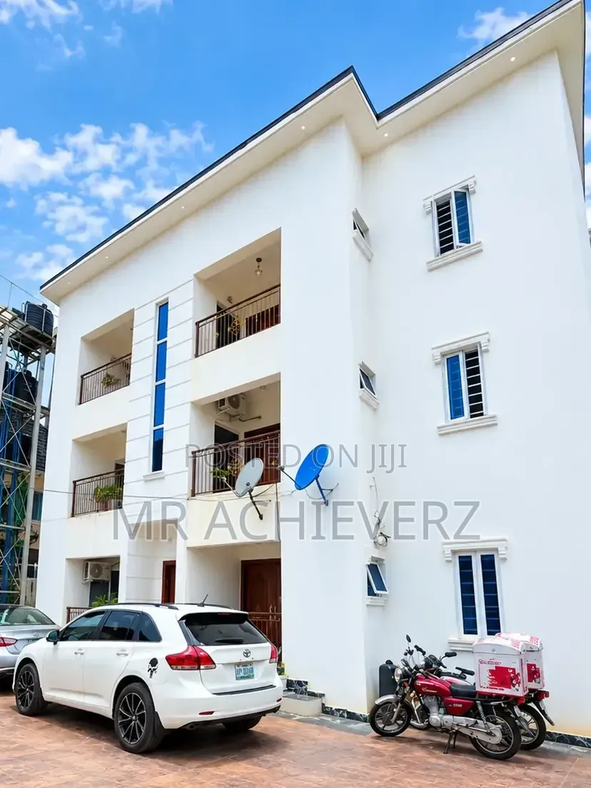 2bdrm Block of Flats in Sars Road, Obio-Akpor for sale