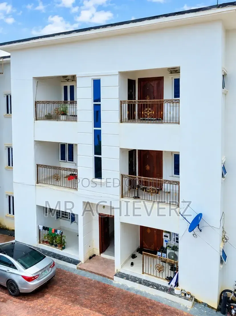 2bdrm Block of Flats in Sars Road, Obio-Akpor for sale