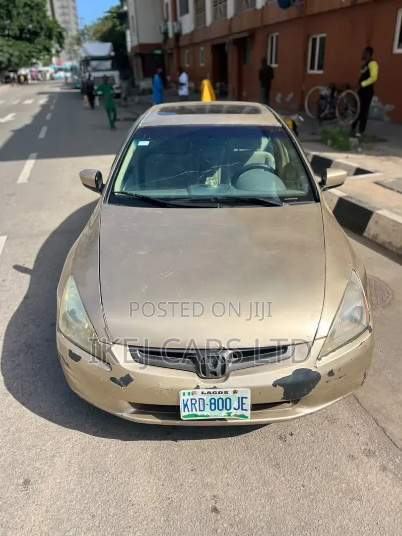 Honda Accord 2005 Gold