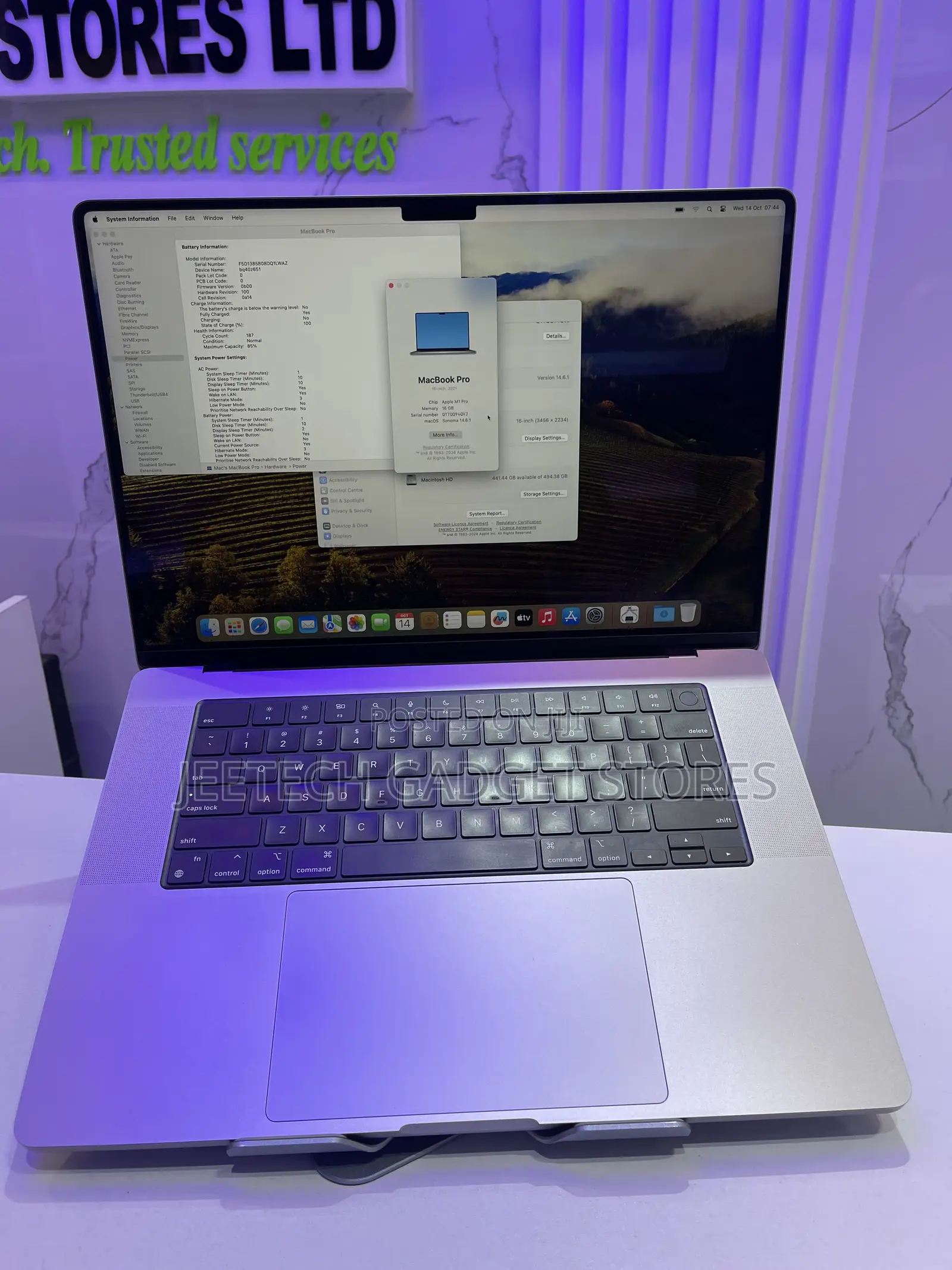 Laptop Apple MacBook Pro 2021 M1 16GB Apple M1 Pro SSD 512GB