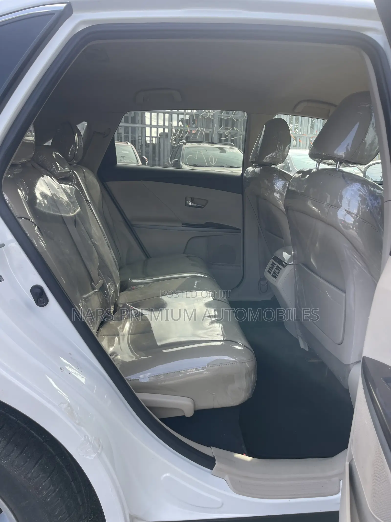 Toyota Venza XLE 2009 White