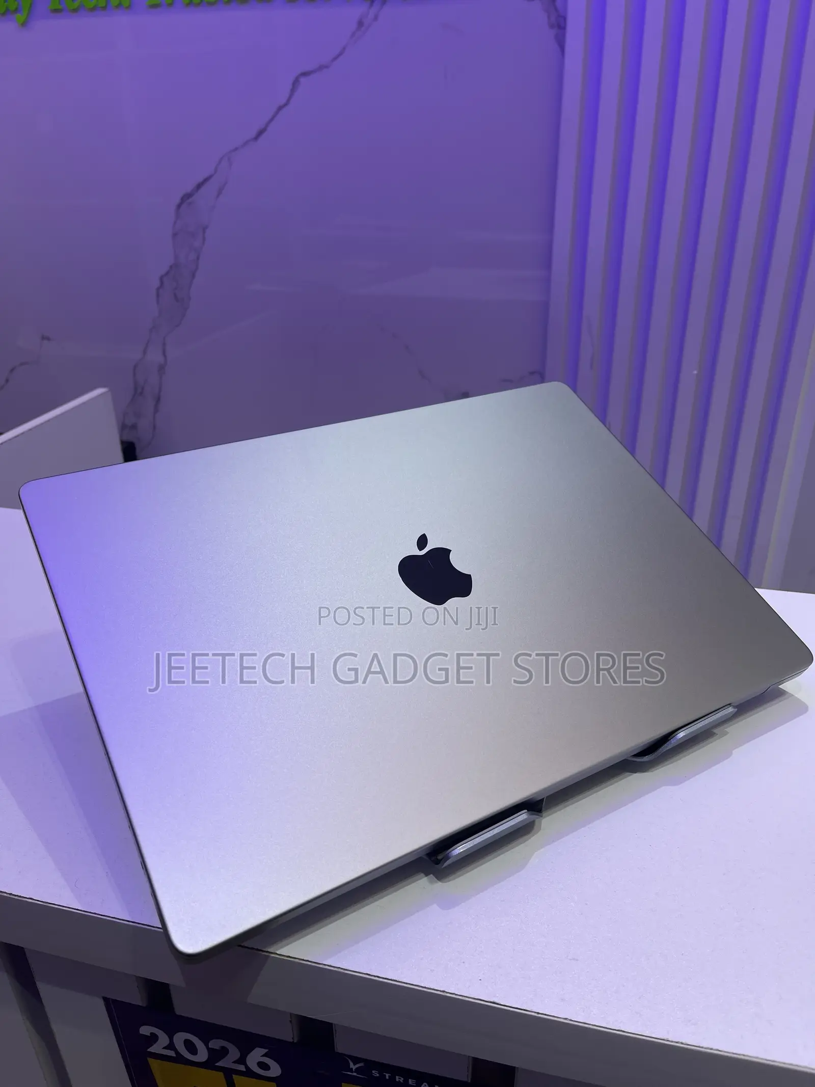 Laptop Apple MacBook Pro 2021 M1 16GB Apple M1 Pro SSD 512GB