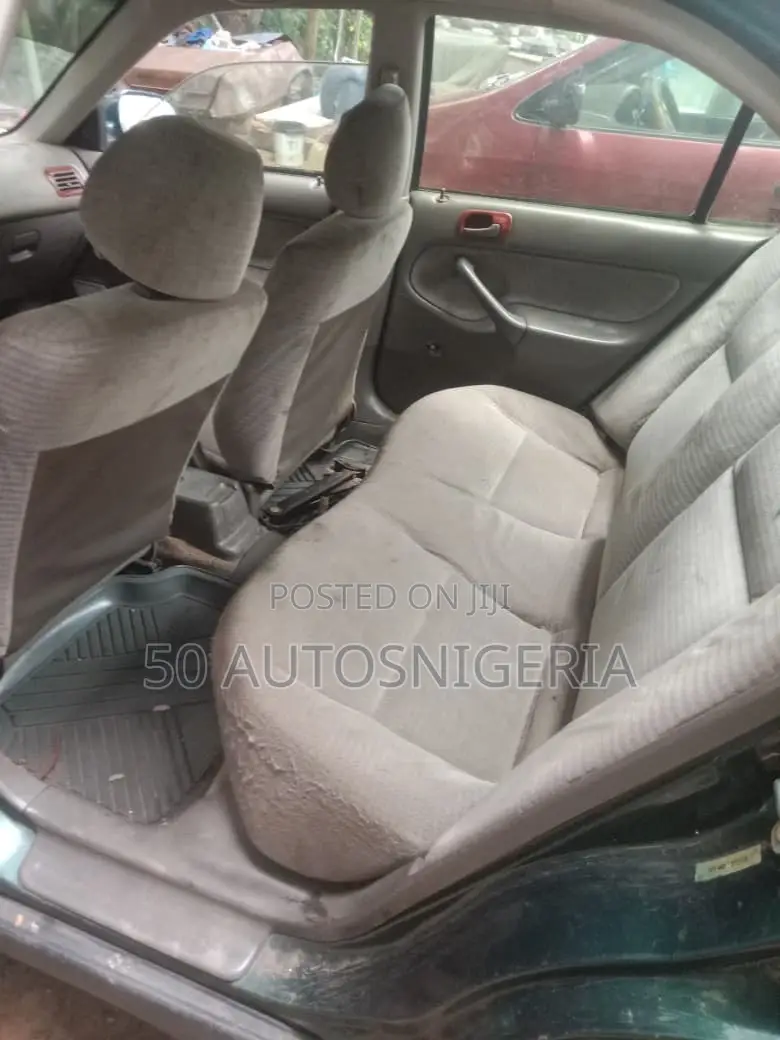 Honda Civic LX 4dr Sedan (1.7L 4cyl 5M) 2001 Green