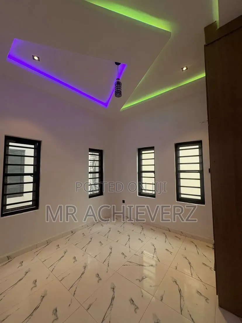 4bdrm Duplex in Sars Road, Obio-Akpor for sale