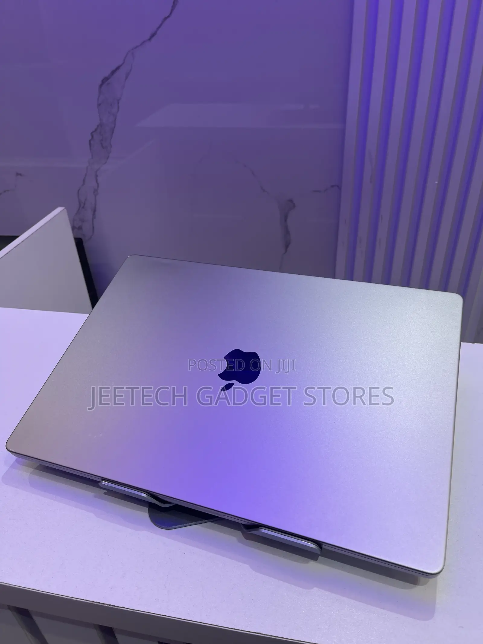 Laptop Apple MacBook Pro 2021 M1 16GB Apple M2 Ultra SSD 512GB