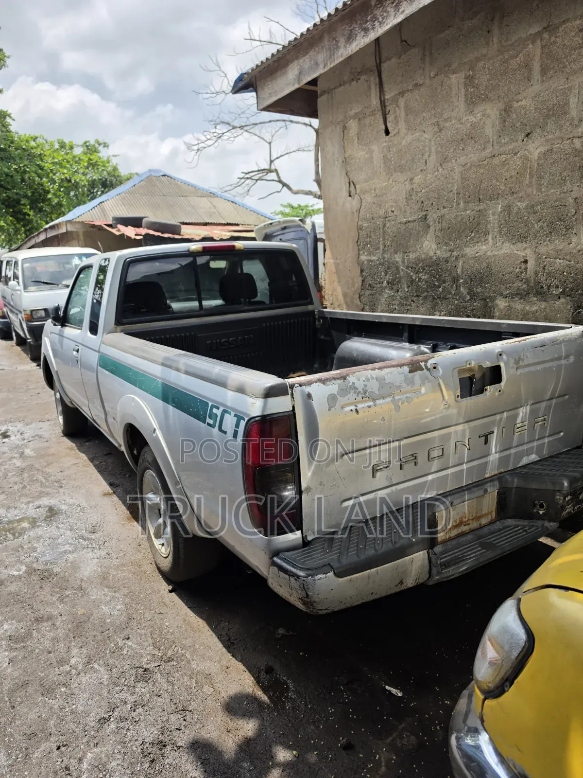 Nissan Frontier S 2022 Silver