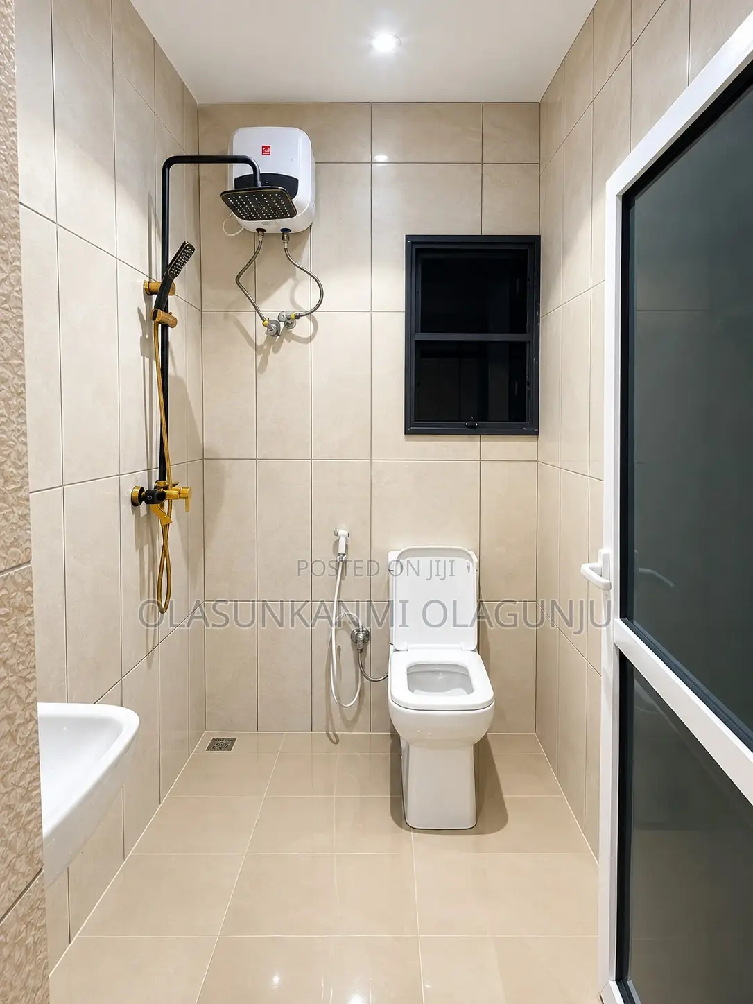 One Bedroom Luxury King Size Bed Apartment