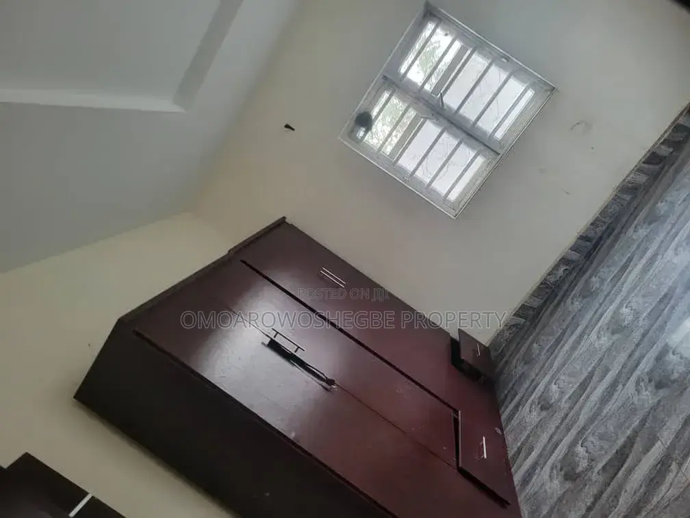 Furnished 2bdrm Block of Flats in Graceland Estate, Akure for rent