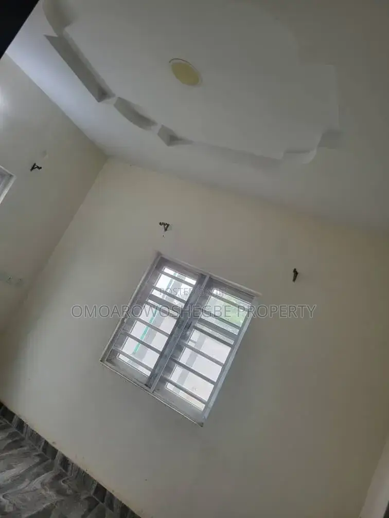 Furnished 2bdrm Block of Flats in Graceland Estate, Akure for rent