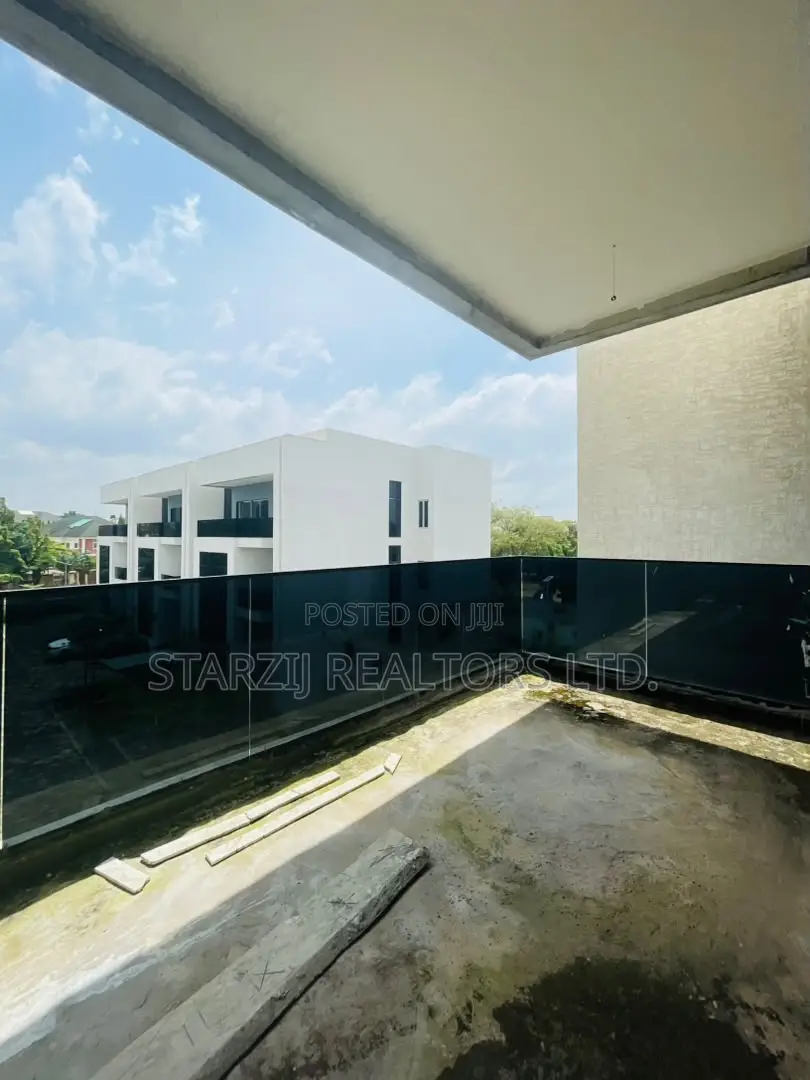 5bdrm House in Jabi for sale