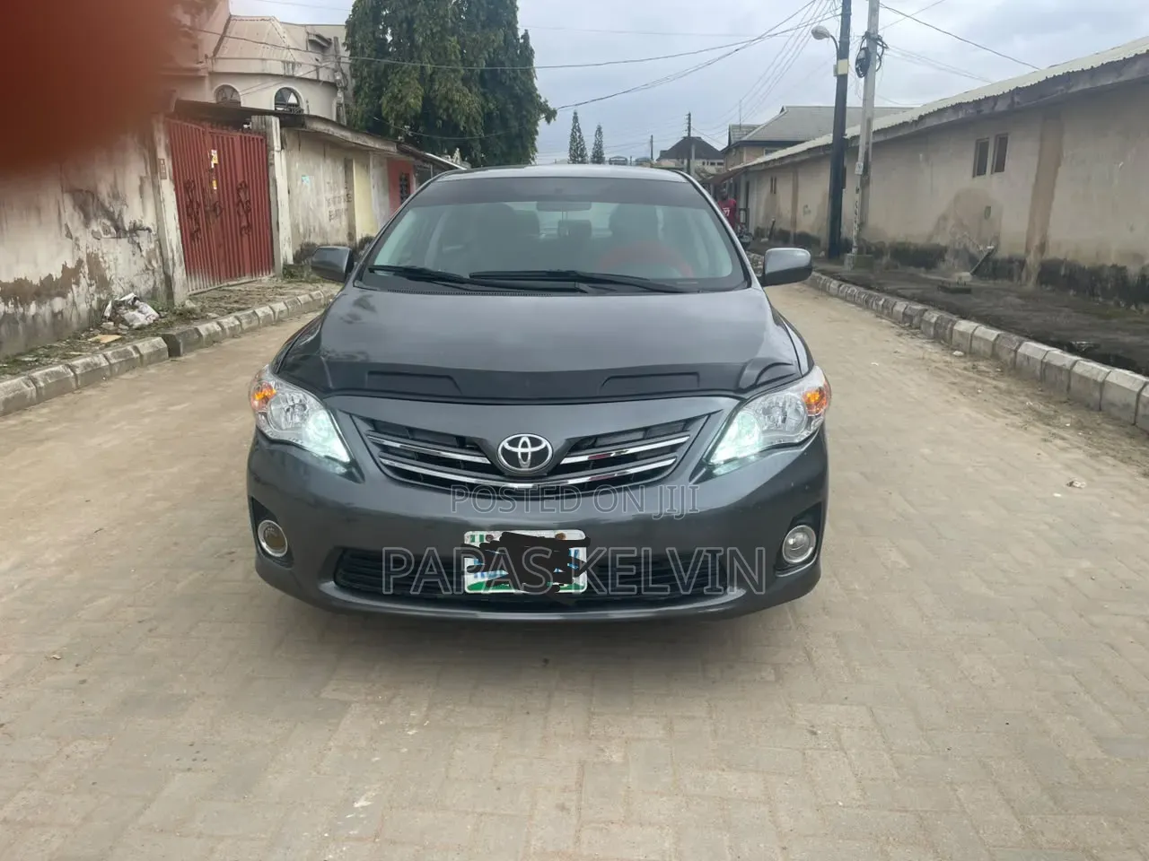 Toyota Corolla LE 4dr Sedan (1.8L 4cyl 4A) 2013 Gray