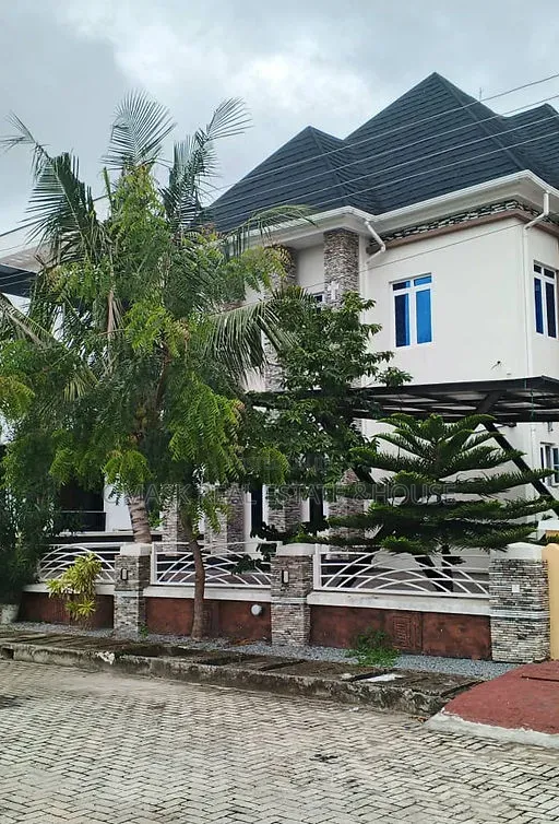 6bdrm Duplex in Lekki Phase 1 for sale