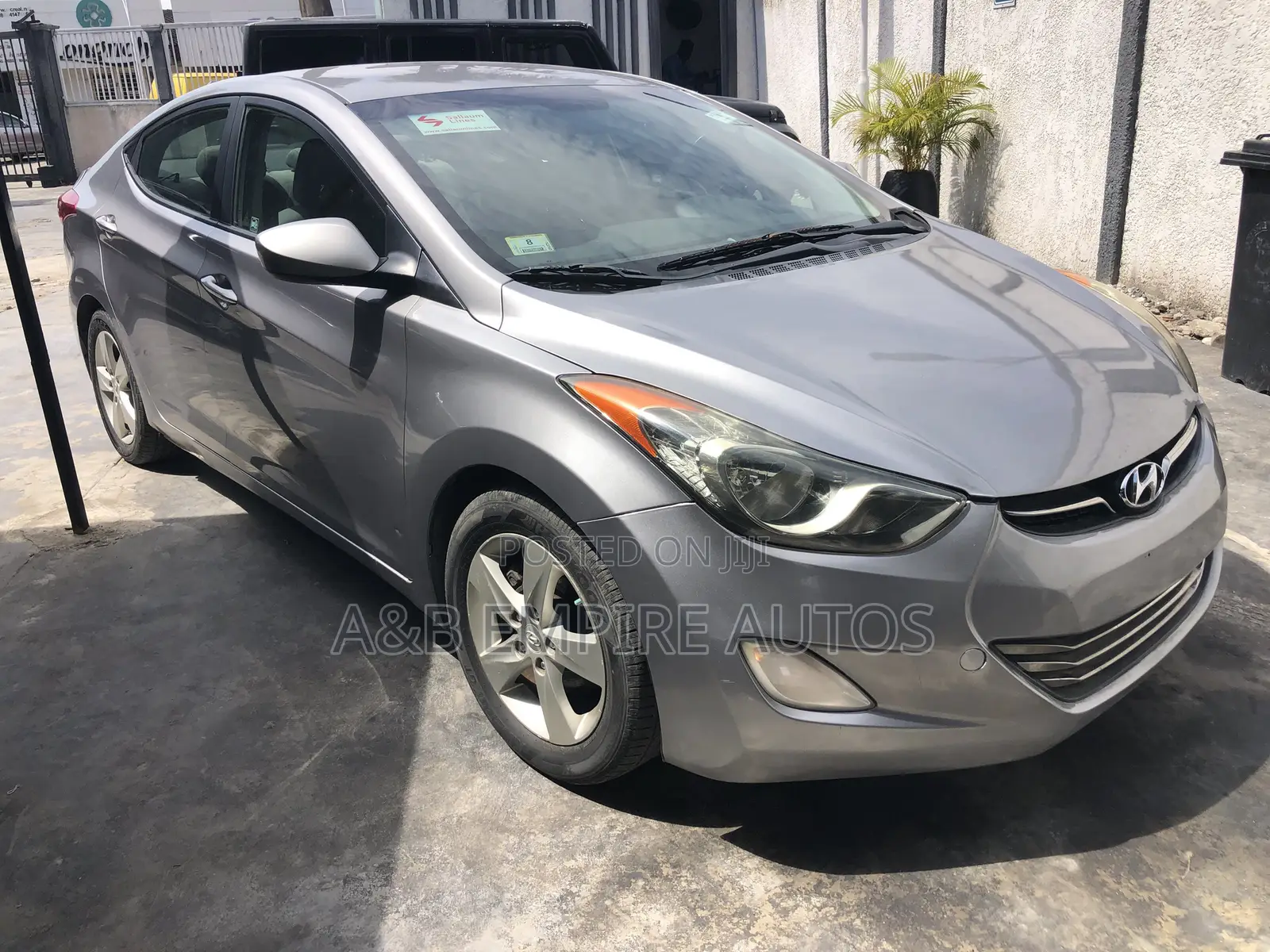 Hyundai Elantra 2011 Gold