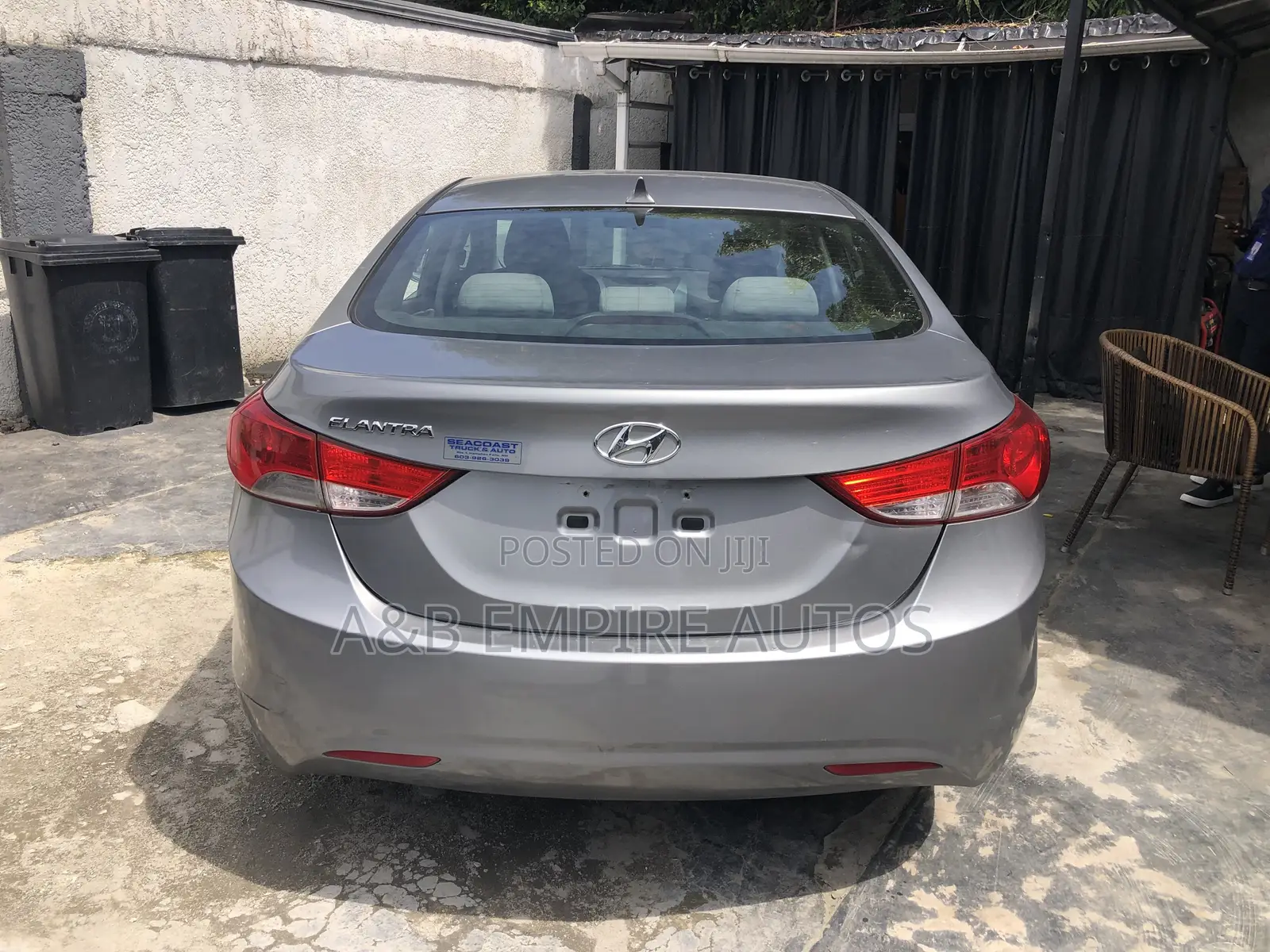 Hyundai Elantra 2011 Gold