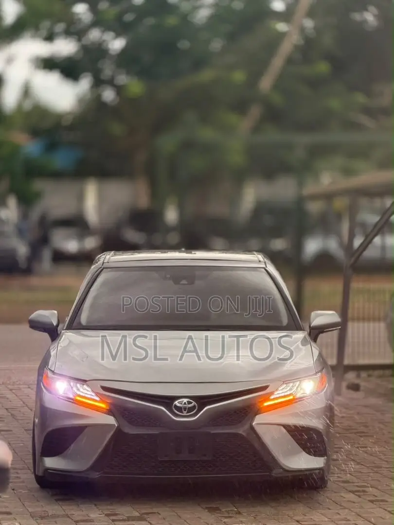 Toyota Camry XSE V6 FWD 2020 Silver