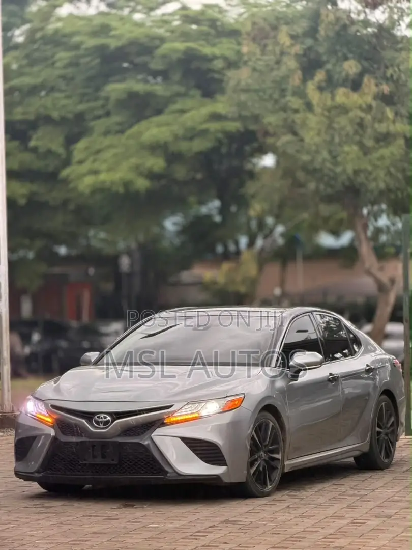 Toyota Camry XSE V6 FWD 2020 Silver