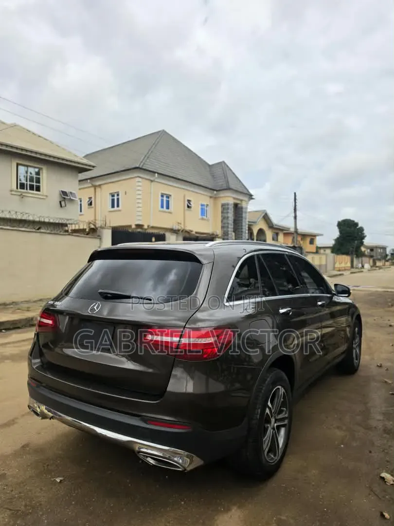 Mercedes-Benz GLC-Class 2016 Gold
