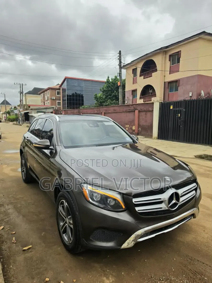 Mercedes-Benz GLC-Class 2016 Gold