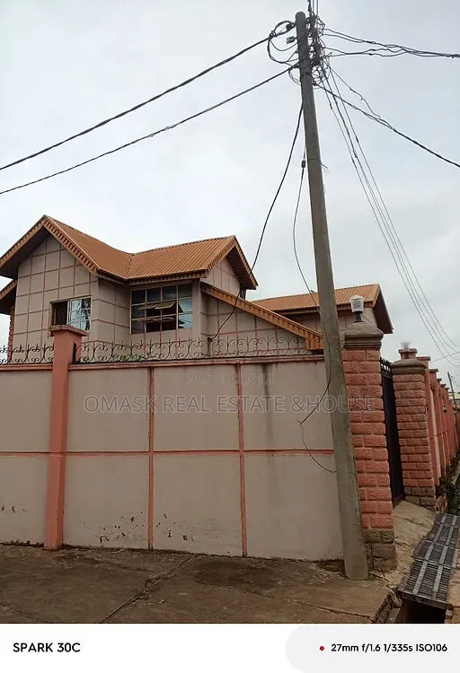 5bdrm Duplex in Lekki Phase 1 for sale