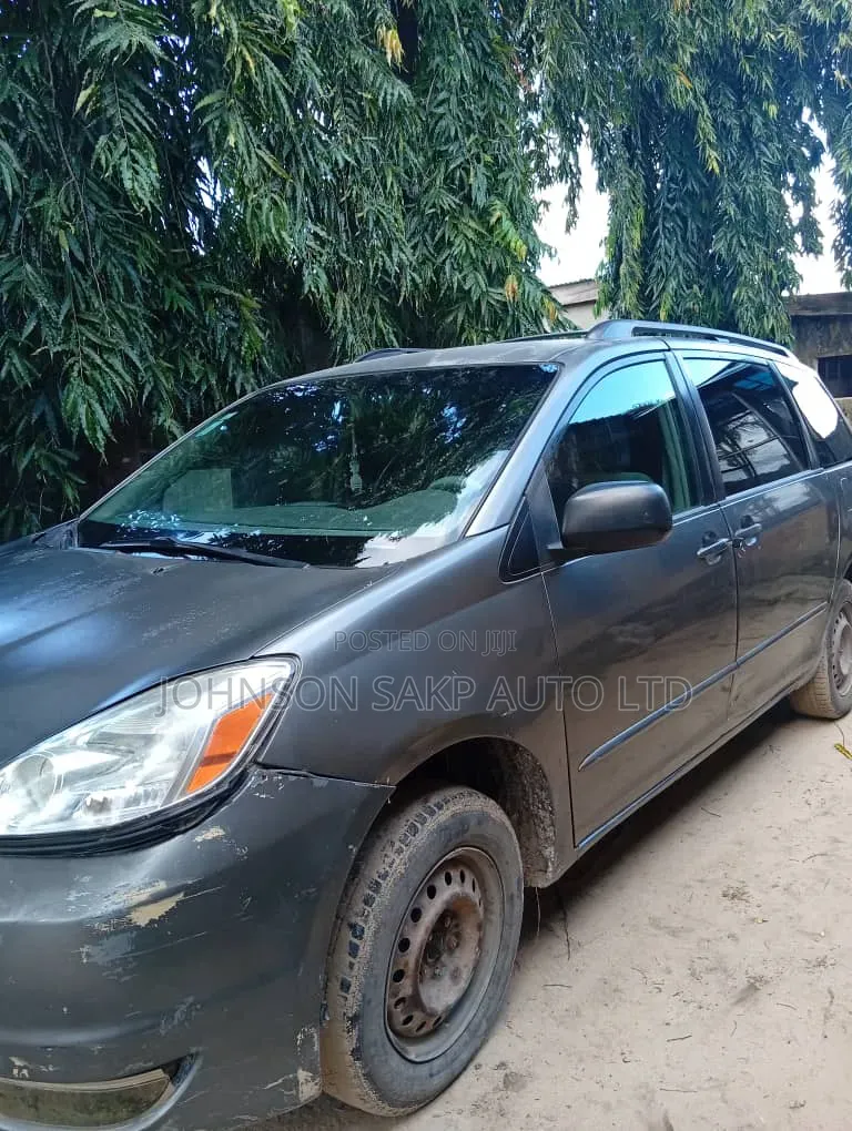 Toyota Sienna LE AWD (3.3L V6 5A) 2004 Blue