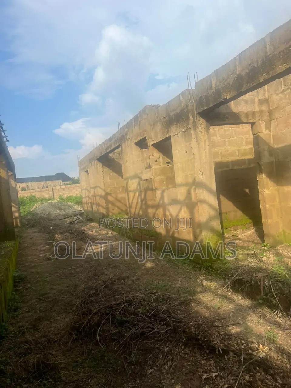 11bdrm Block of Flats in Coker, Osogbo for sale