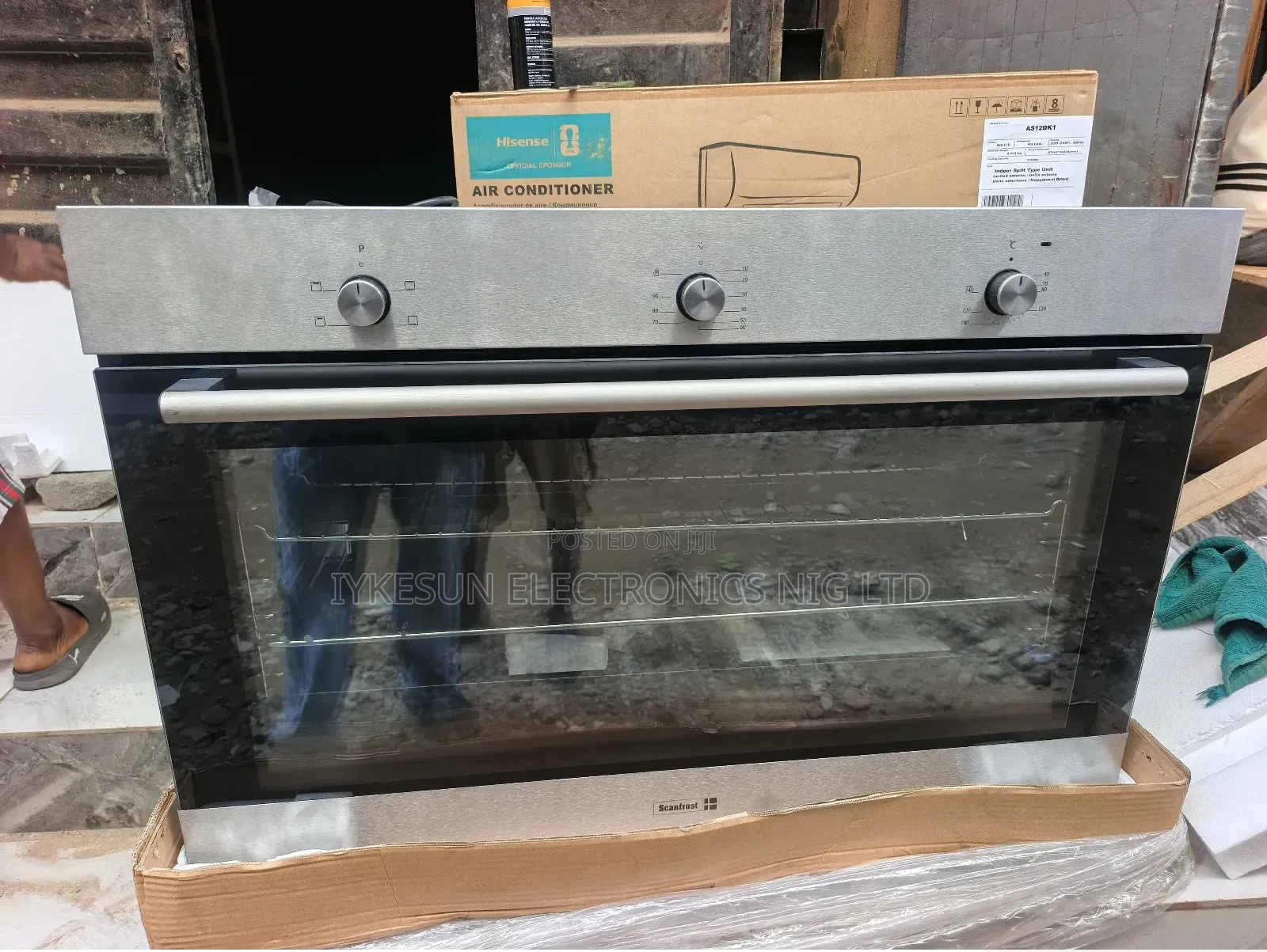 Original Scanfrost 90CM Inbuilt Cabinet Electric Oven With Grill Timer