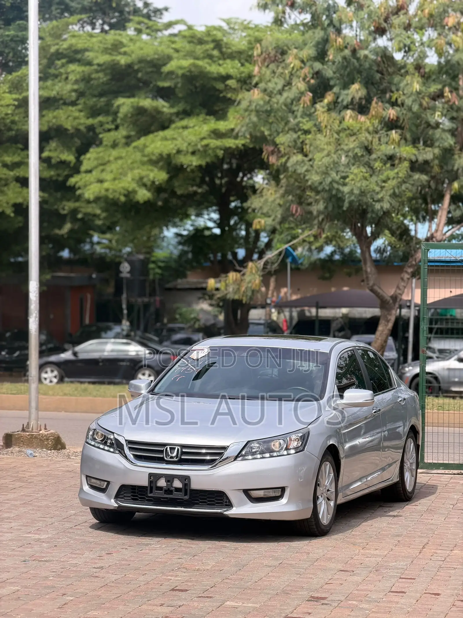 Honda Accord EX-L 4dr Sedan w/Navigation (2.4L 4cyl CVT) 2014 Silver