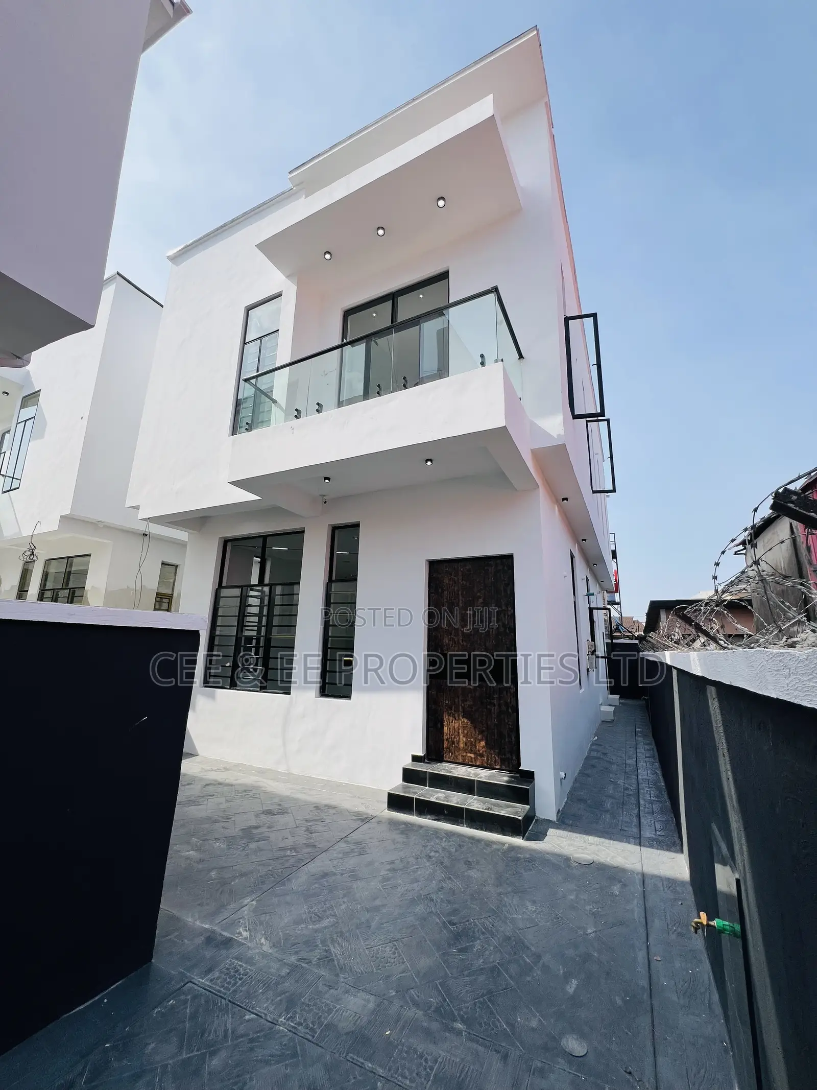 4bdrm Duplex in Beside Lagos, Sangotedo for sale