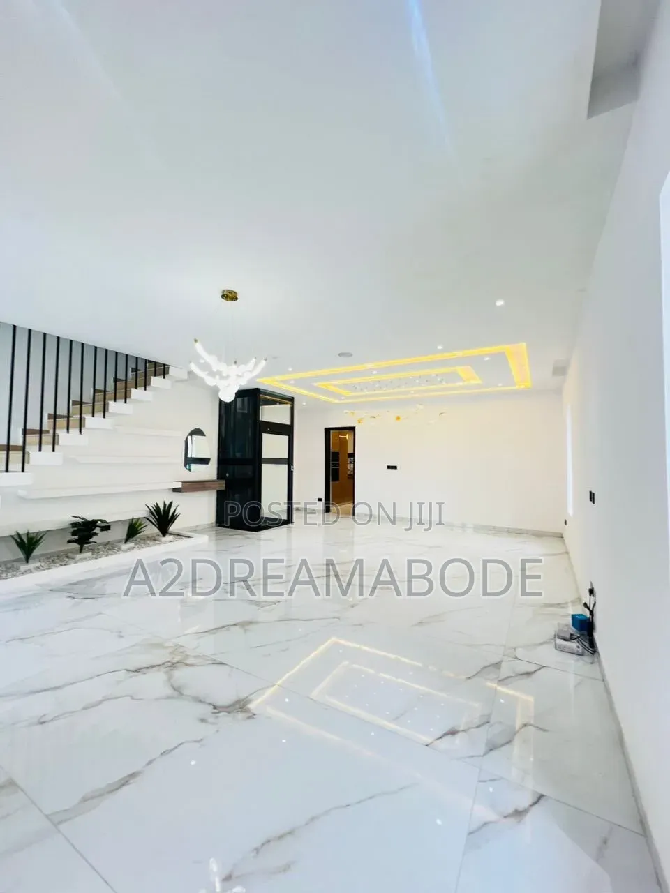 5bdrm Duplex in Cowrie Creek, Ikate for sale