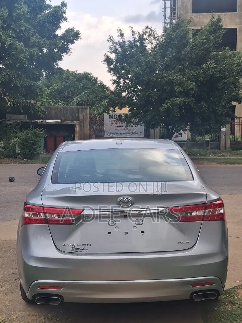 Toyota Avalon XLE Premium FWD Sedan (3.6L 6cyl 6A) 2016 Silver