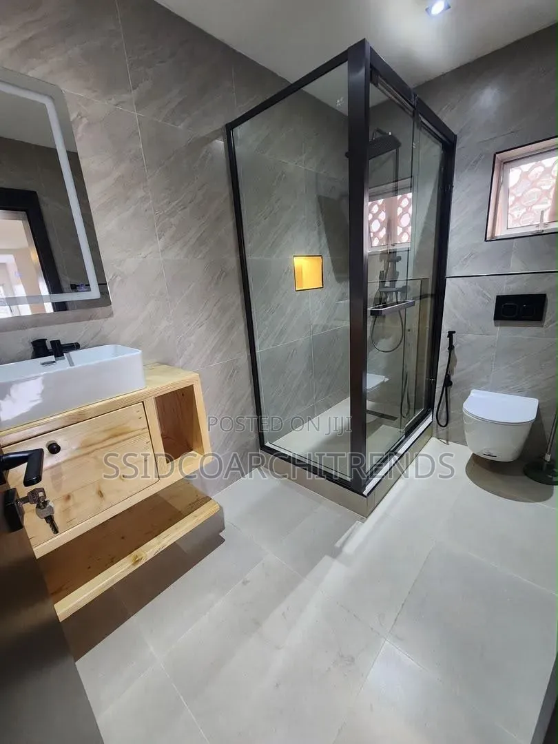 3bdrm Apartment in Gated House Call To, Ikoyi S.W for rent