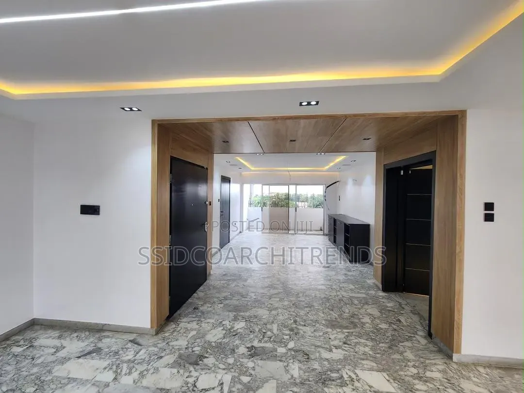 3bdrm Apartment in Gated House Call To, Ikoyi S.W for rent