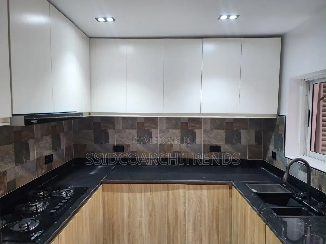 3bdrm Apartment in Gated House Call To, Ikoyi S.W for rent