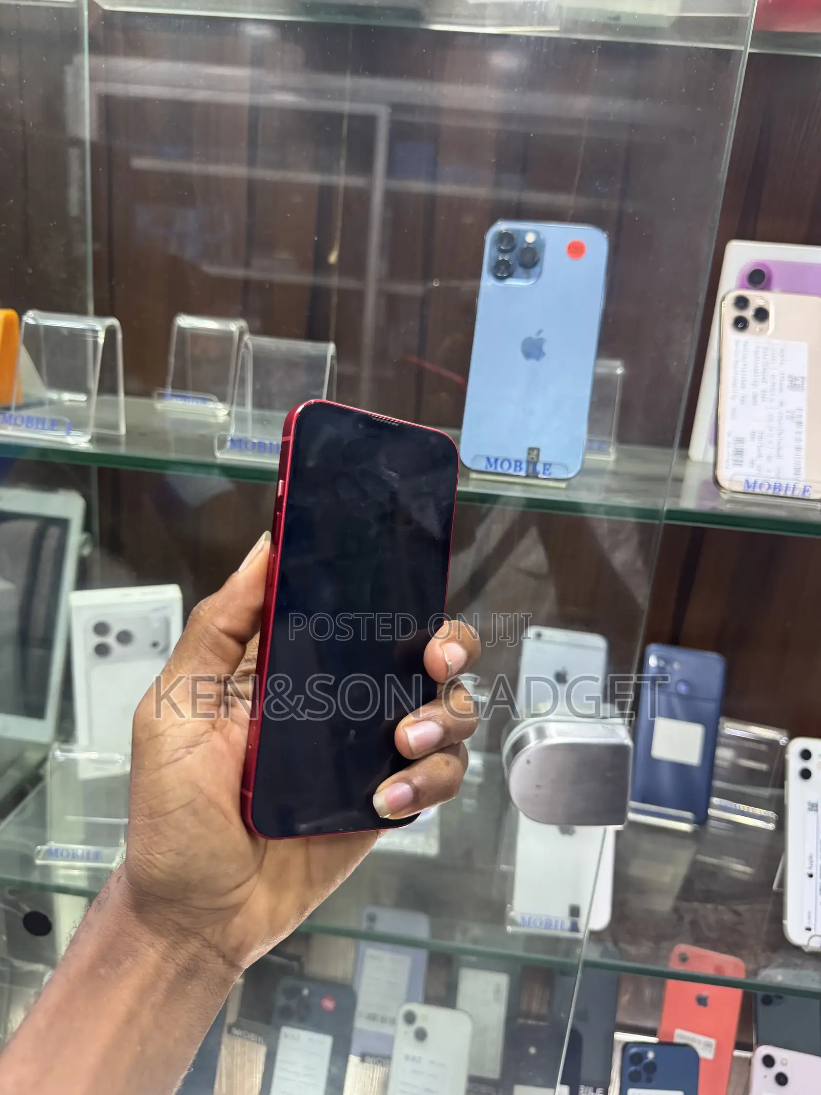 Apple iPhone 13 128 GB Red
