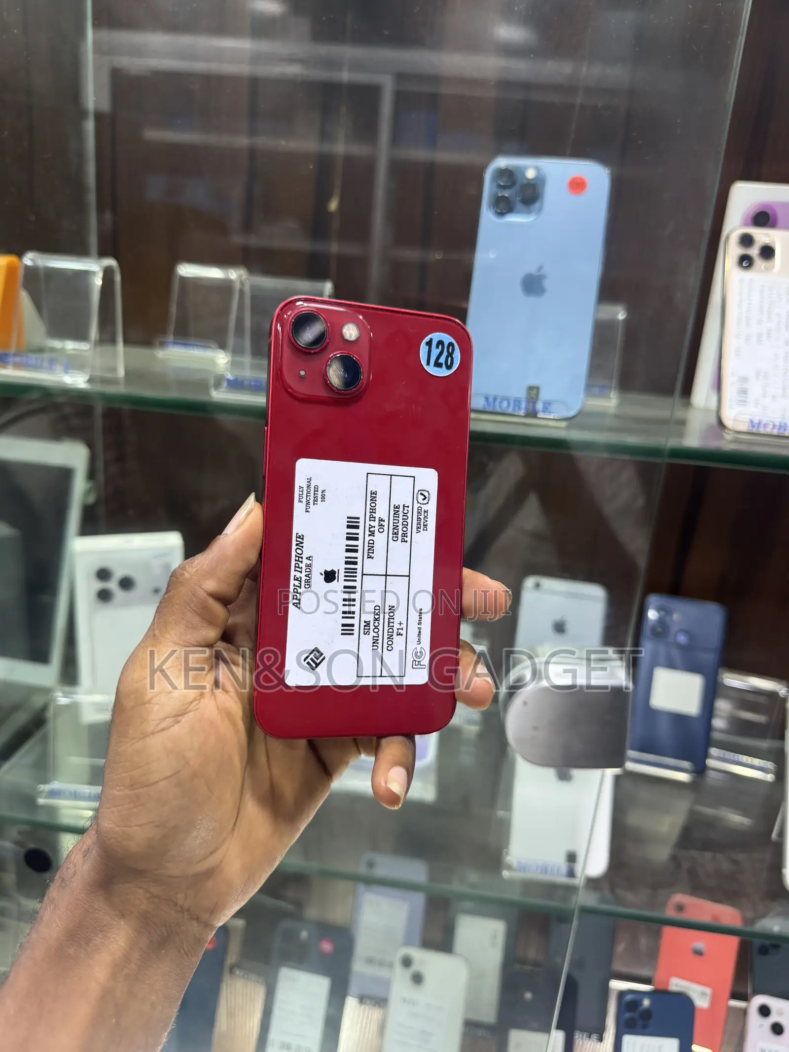 Apple iPhone 13 128 GB Red
