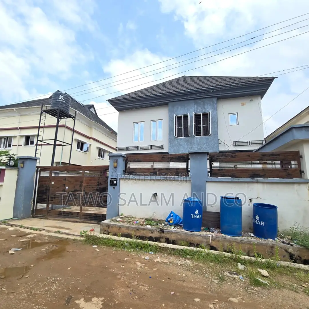 3bdrm Apartment in Bodija for rent