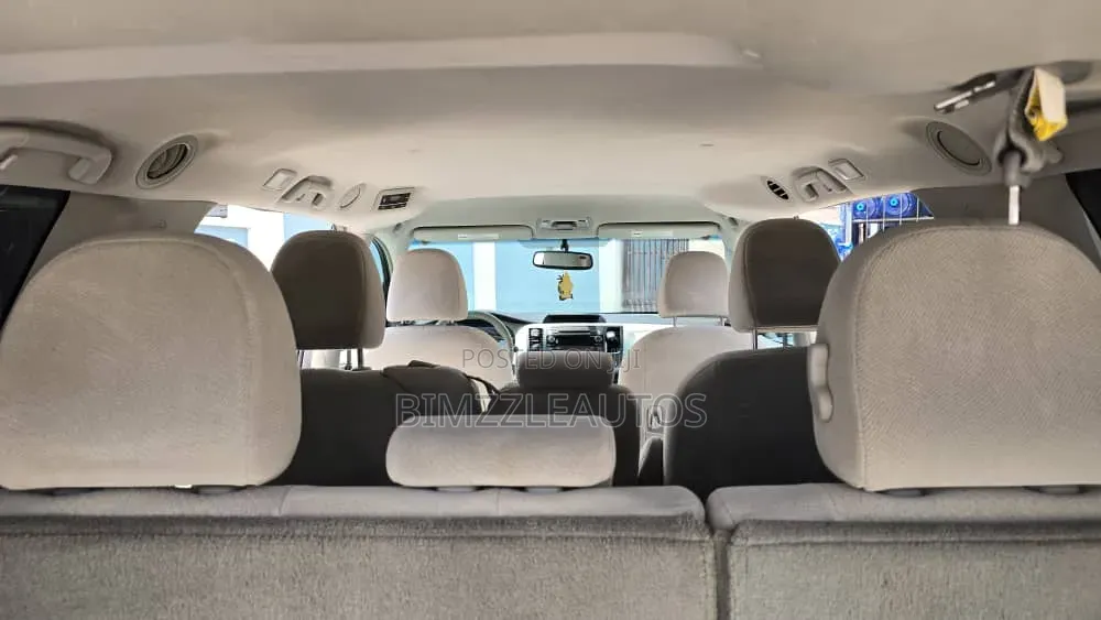 Toyota Sienna LE AWD 7-Passenger 2013 Gray