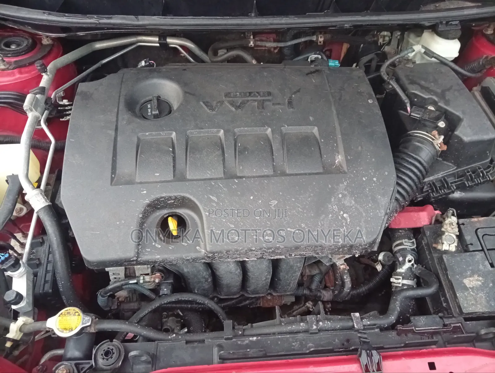 Toyota Matrix L Hatchback FWD (1.8L 4cyl 5A) 2013 Red