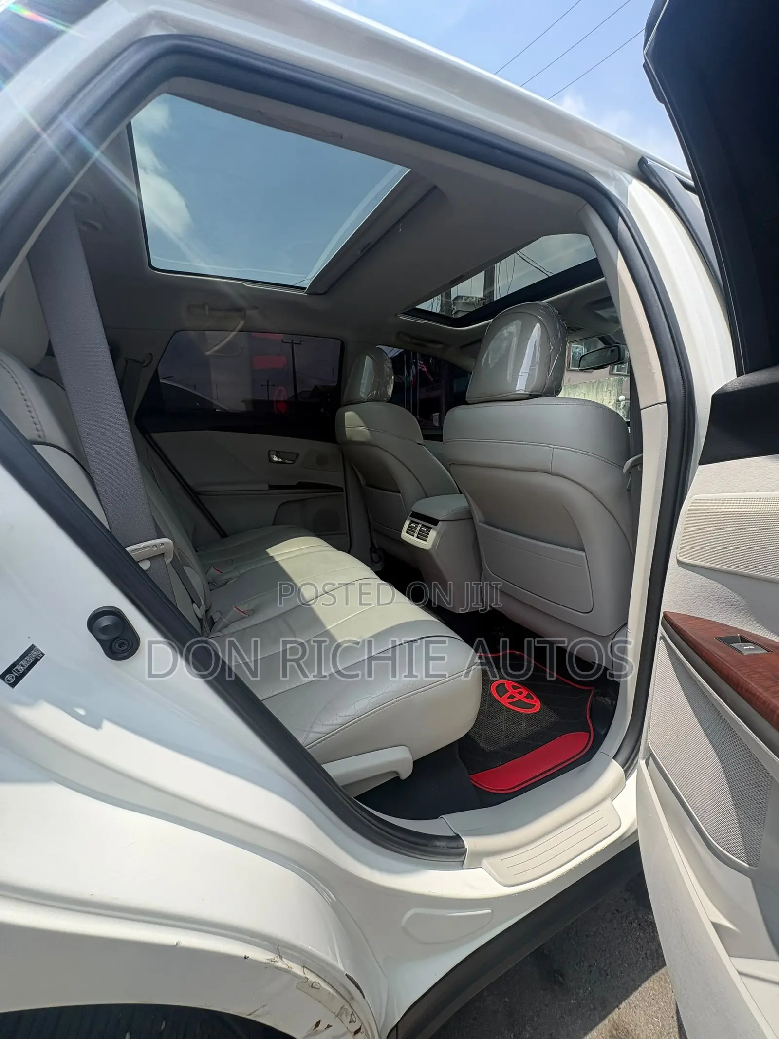 Toyota Venza 2011 White