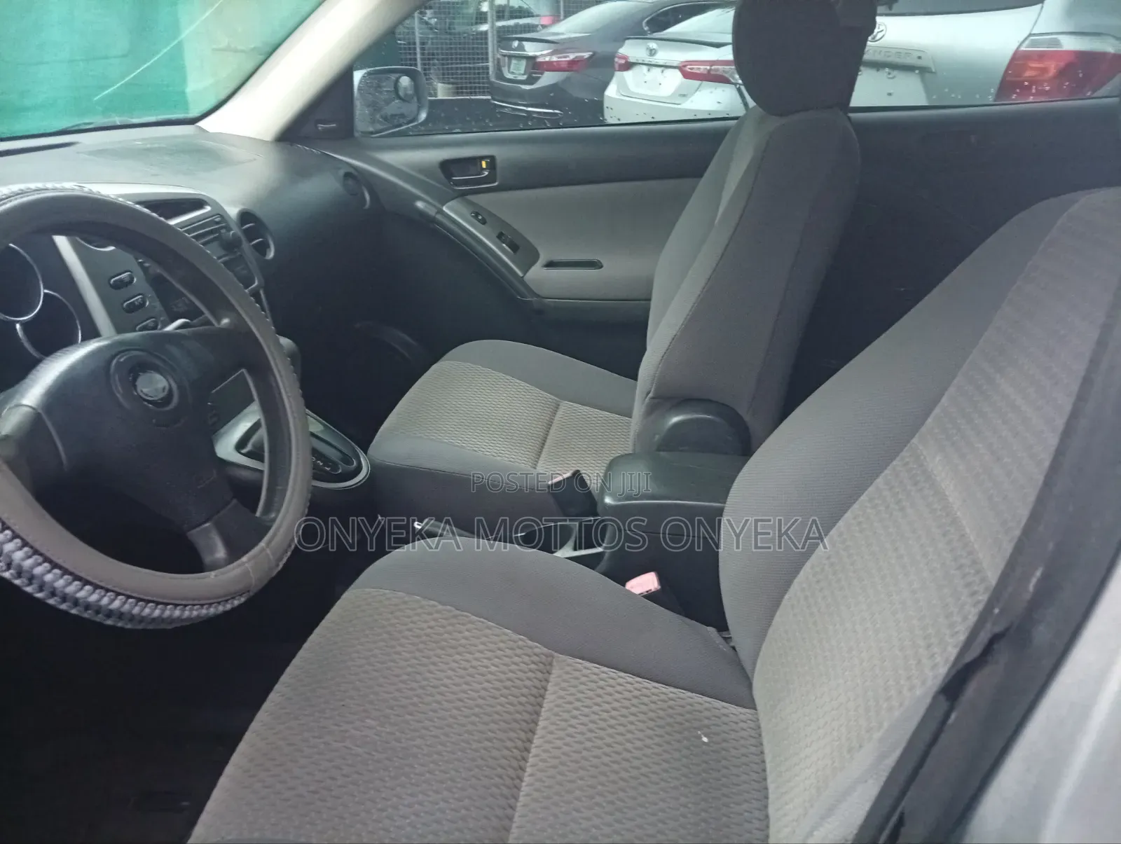 Toyota Matrix Hatchback FWD (1.8L 4cyl 5M) 2005 Silver