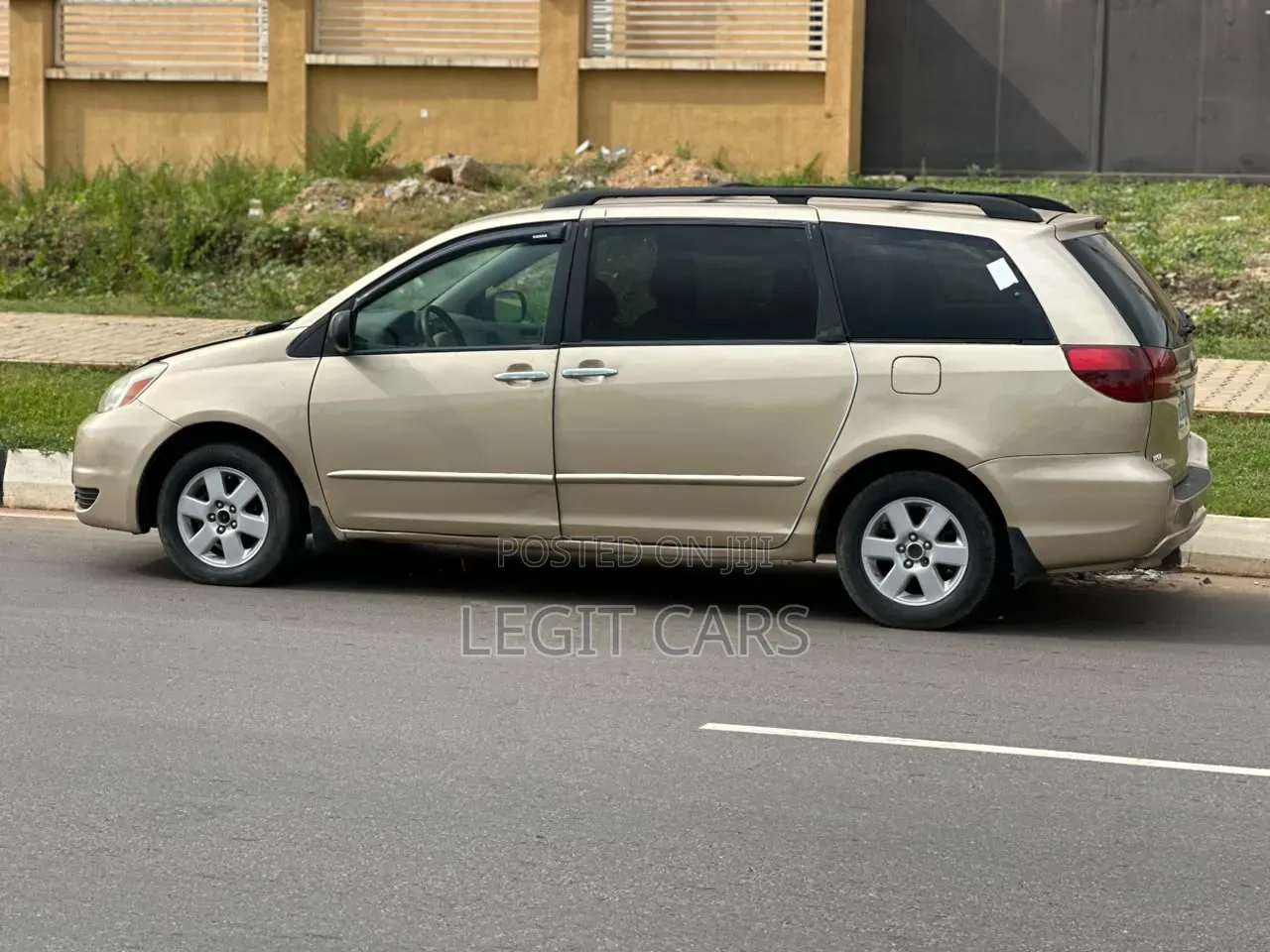 Toyota Sienna 2006 Gold