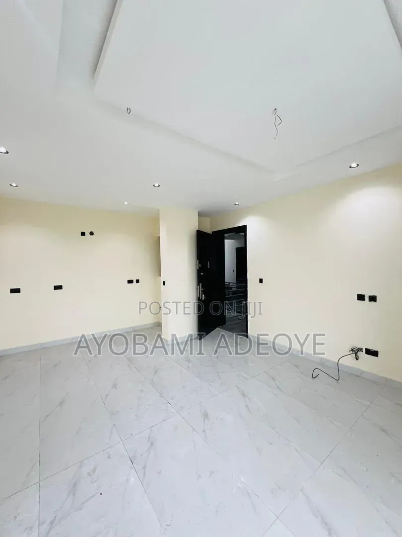2bdrm Apartment in Sangotedo for sale