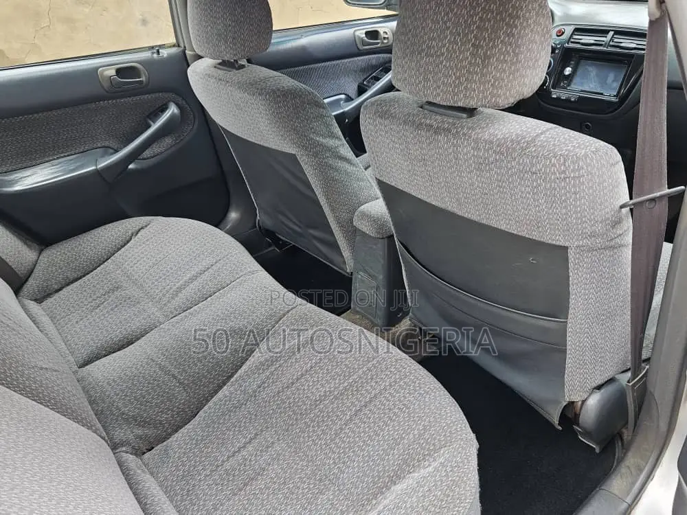 Honda Civic LX 2dr Coupe (1.7L 4cyl 5M) 2001 Silver