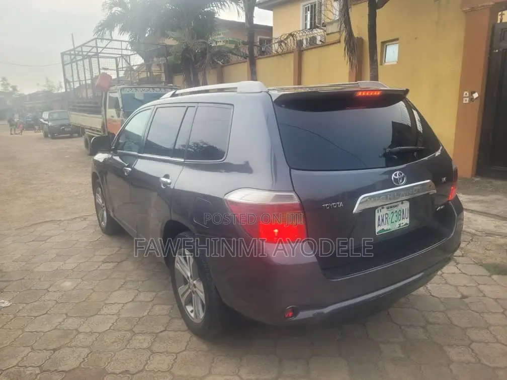 Toyota Highlander 4x4 2007 Gray