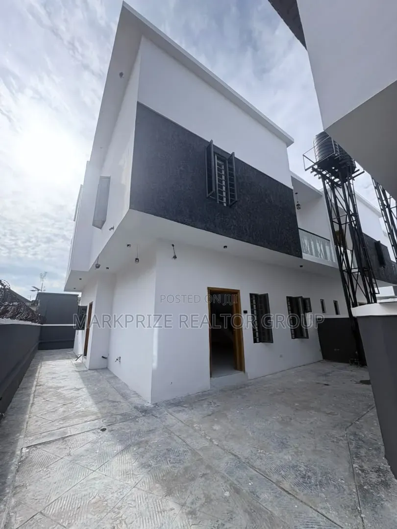 4bdrm Duplex in Chevron Drive Lekki for sale